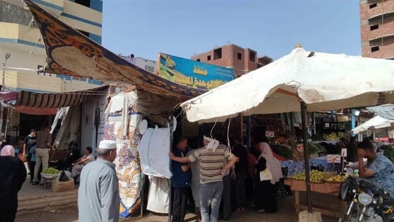 اقبال علي السلع بالمنافذ