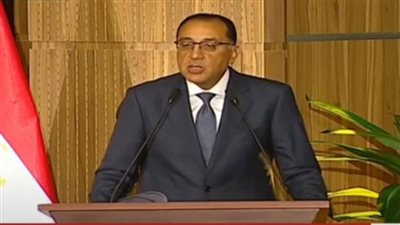 مدبولي: نسعى لتوطين 6 موديلات سيارات حتى 2027.. وسنزيد إنتاج 