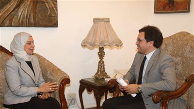 وزير الثقافة يلتقي سفيرة البحرين لدى القاهرة لبحث تكثيف أوجه التعاون المشترك 