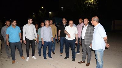 محافظ أسيوط يتفقد خلال جولة مسائية أعمال النظافة ورفع الإشغالات بشارع الجمهورية بـ