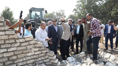 محافظ بني سويف يقود حملة لإزالة التعديات على الأراضي الزراعية بمركز ناصر