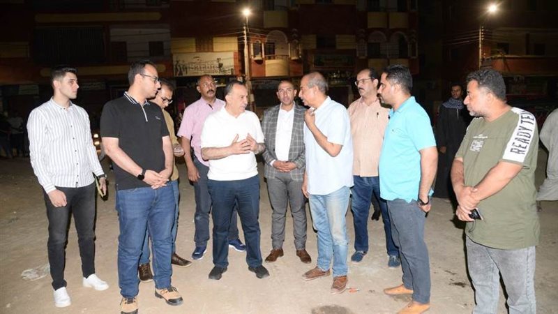 محافظ أسيوط خلال