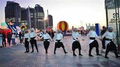 فرقة كنعان الفلسطينية تضيء سماء مهرجان العلمين بألوان الدبكة 