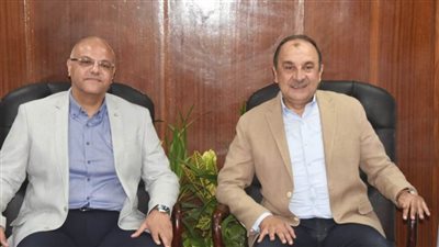 وزير قطاع الأعمال يتفقد مصانع الدلتا للصلب