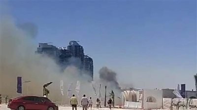 حريق بأحد كافيهات العلمين وسيارات الدفاع المدني تتدخل لإخماد الحريق 