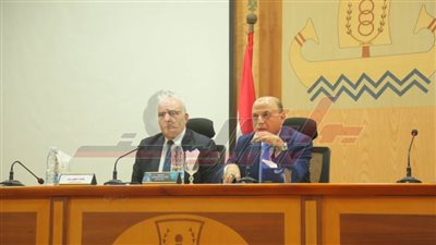 اجتماع لمتابعة تطبيق قانون التصالح في بعض مخالفات البناء بكفر الشيخ