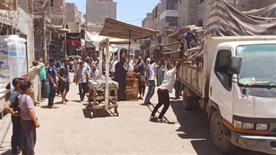 تحرير محاضر للمتعدين على حرم الطريق ورفع وإزالة الإشغالات بشوارع مركز أبوتيج بأسيوط