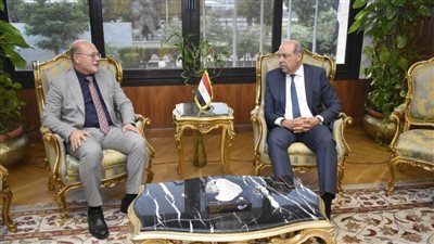 وزير الطيران المدني ورئيس جامعة سوهاج يبحثان أوجه التعاون المشترك