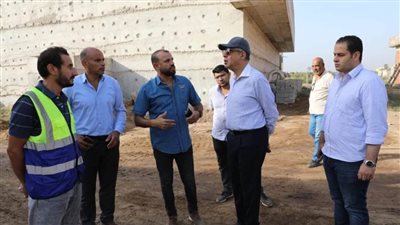 محافظ المنيا يتابع الأعمال الإنشائية لتوسعة محطة مياه الشرب بمطاي