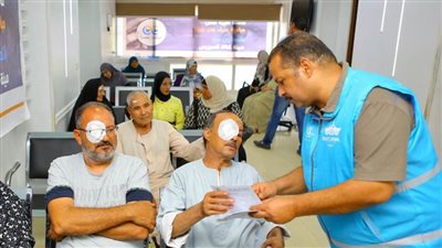 صناع الخير وهيئة قناة السويس يجريان 50 عملية جراحة عيون للأسر الأولى بالرعاية بقرى الإسماعيلية 
