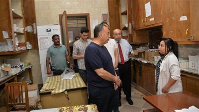 محافظ أسيوط يتفقد سير العمل بمستشفى الحميات 