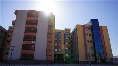 رئيس جامعة سوهاج يؤكد ضرورة تقديم الدعم والمشورة لذوي الهمم