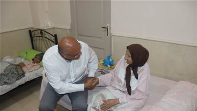 محافظ القليوبية يتابع مستوى الخدمات المقدمة للنزلاء بدار مسنين الخانكة