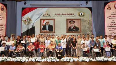 إدارة التجنيد تقدم التيسيرات التجنيدية لطلبة جامعة عين شمس من ذوي الهمم