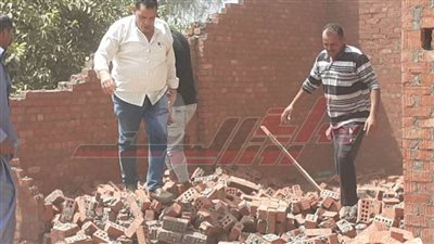 إزالة حالة تعدٍ على أملاك الدولة بمساحة 60 مترًا بقرية أبو منيسي بالحامول