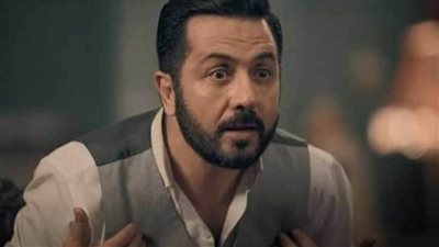 الفنان أحمد رفعت يطلب من جمهوره الدعاء لوالدته