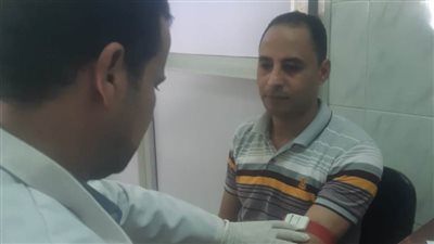 بالصور.. الكشف على 596 حالة خلال قافلة صحية علاجية بقرية ميت حبيب بالغربية