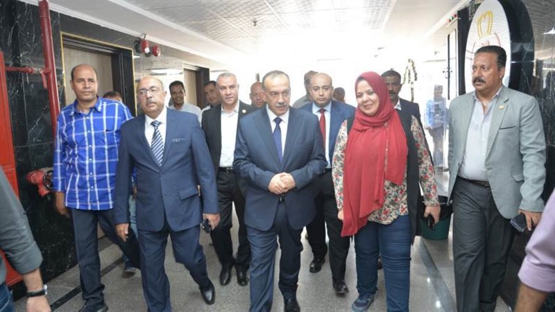 محافظ أسيوط يتفقد