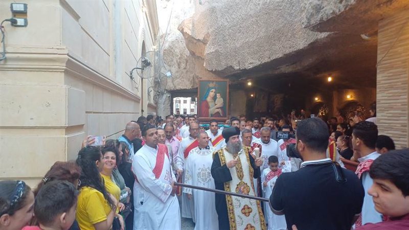 دورة إيقونة السيدة