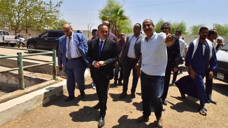 جانب من جولة المحافظ