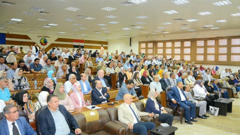 جانب من فعاليات الندوة