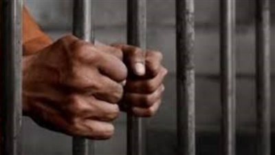 حاصل على ابتدائية.. تجديد حبس المتهم بانتحال صفة طبيب وإنشاء مركز طبي بالغربية