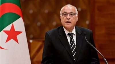 وزير الخارجية الجزائري ناعيا 