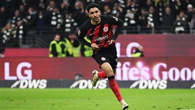 مرموش أساسي .. فرانكفورت يواجه دورتموند بـ