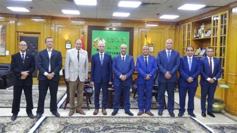 رئيس جامعة المنيا