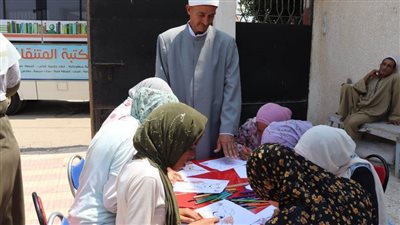 المكتبة المتنقلة تجوب المناطق المحرومة من القراءة والأنشطة الثقافية بالبحيرة