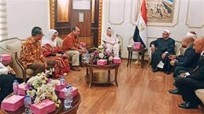 حرم الرئيس الأندونيسي السابق: فخورون بالدكتور أسامة الأزهري ودفاعه عن حقوق المرأة.. وأعتبره ابنًا لي