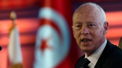 الرئيس التونسي يجري تعديلا وزاريا