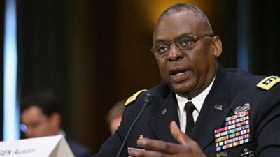 وزير الدفاع الأمريكي يوجه ببقاء مجموعتين من حاملات الطائرات في الشرق الأوسط