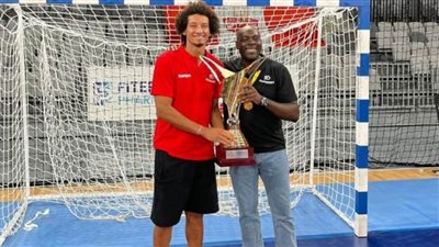 علي زين يتوج بكأس السوبر الروماني لليد مع دينامو بوخارست