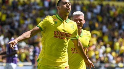 نانت يلعب مع مصطفى محمد بسياسة 