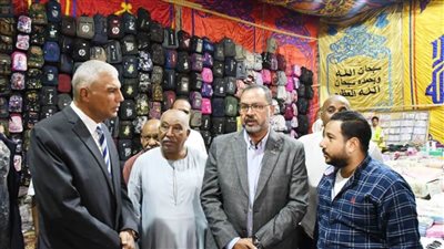 محافظ أسوان يفتتح معرض الأدوات المدرسية لحزب مستقبل وطن بشارع المطار