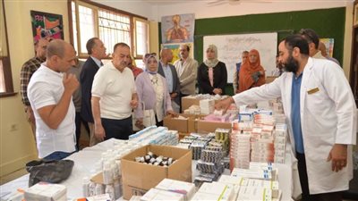 محافظ أسيوط يفتتح القافلة الطبية للكشف والعلاج بالمجان بمدرسة الشهيد أحمد جلال الرسمية