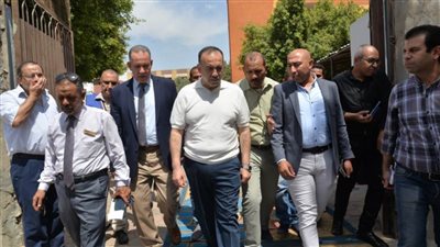 محافظ أسيوط يفتتح القافلة الطبية للكشف والعلاج بالمجان بمدرسة الشهيد أحمد جلال الرسمية