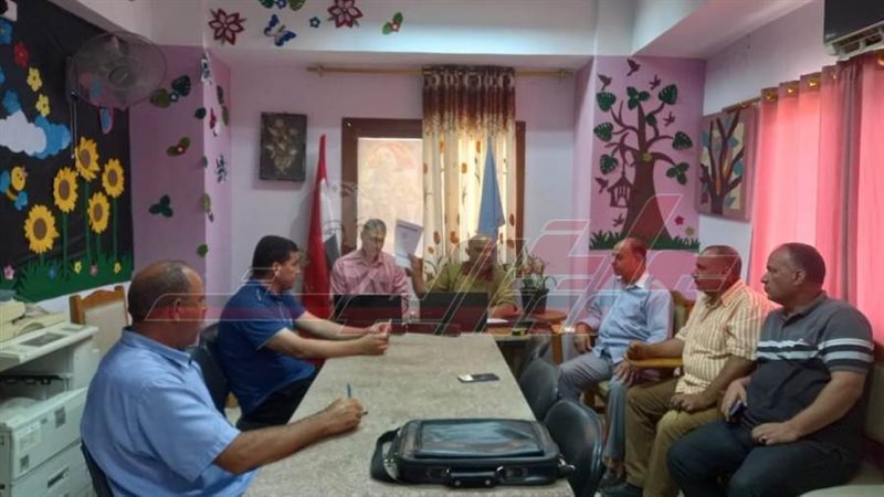 خلال الاجتماع