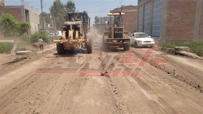 رفع كفاءة وتمهيد الطرق بقرى دسوق ضمن خطة المحافظة لتأهيل الطرق