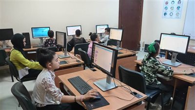 الإبداع والتفكير النقدي من خلال تجارب علمية ببرامج أحمد بهاء الدين بأسيوط