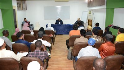 د. شومان للطلاب الوافدين: الفقه هو الذي ينظم المجتمع الإنساني 