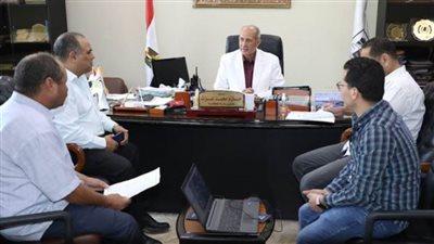 سكرتير بني سويف يناقش بيانات التصالح ومنع التعديات على الأرض الزراعية