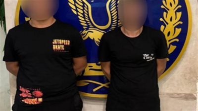 ضبط قائد سيارة وآخر لقيامهما بحركات استعراضية بسيارة وإشعال ألعاب نارية بالقاهرة