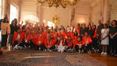 السفير المصرى يقيم حفل عشاء للبعثة المصرية المشاركة في بارالمبياد باريس 