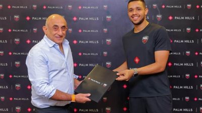 مصطفى عسل بطل الإسكواش ينضم لصفوف بالم هيلز