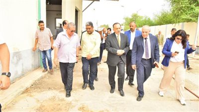 محافظ أسيوط ورئيس هيئة تنمية الصعيد يتفقدان مجزر الدواجن بمنطقة الصفا الصناعية