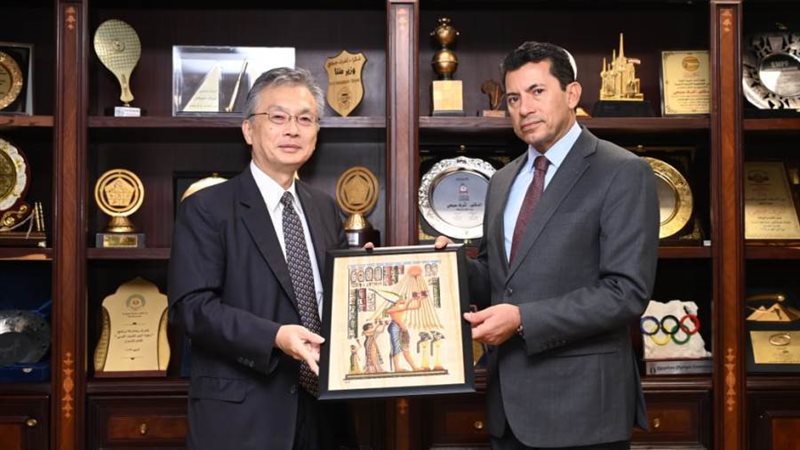 صبحي مع سفير اليابان