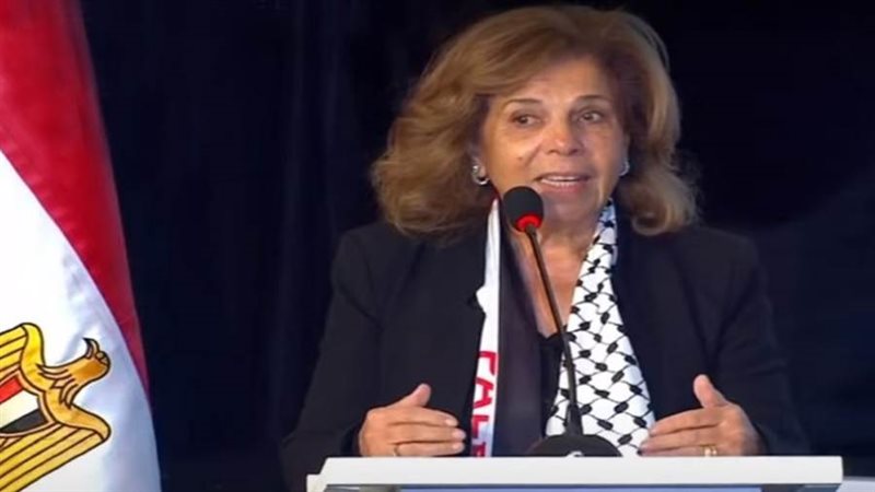 السفيرة مشيرة خطاب