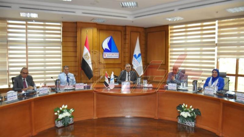 مجلس الجامعة